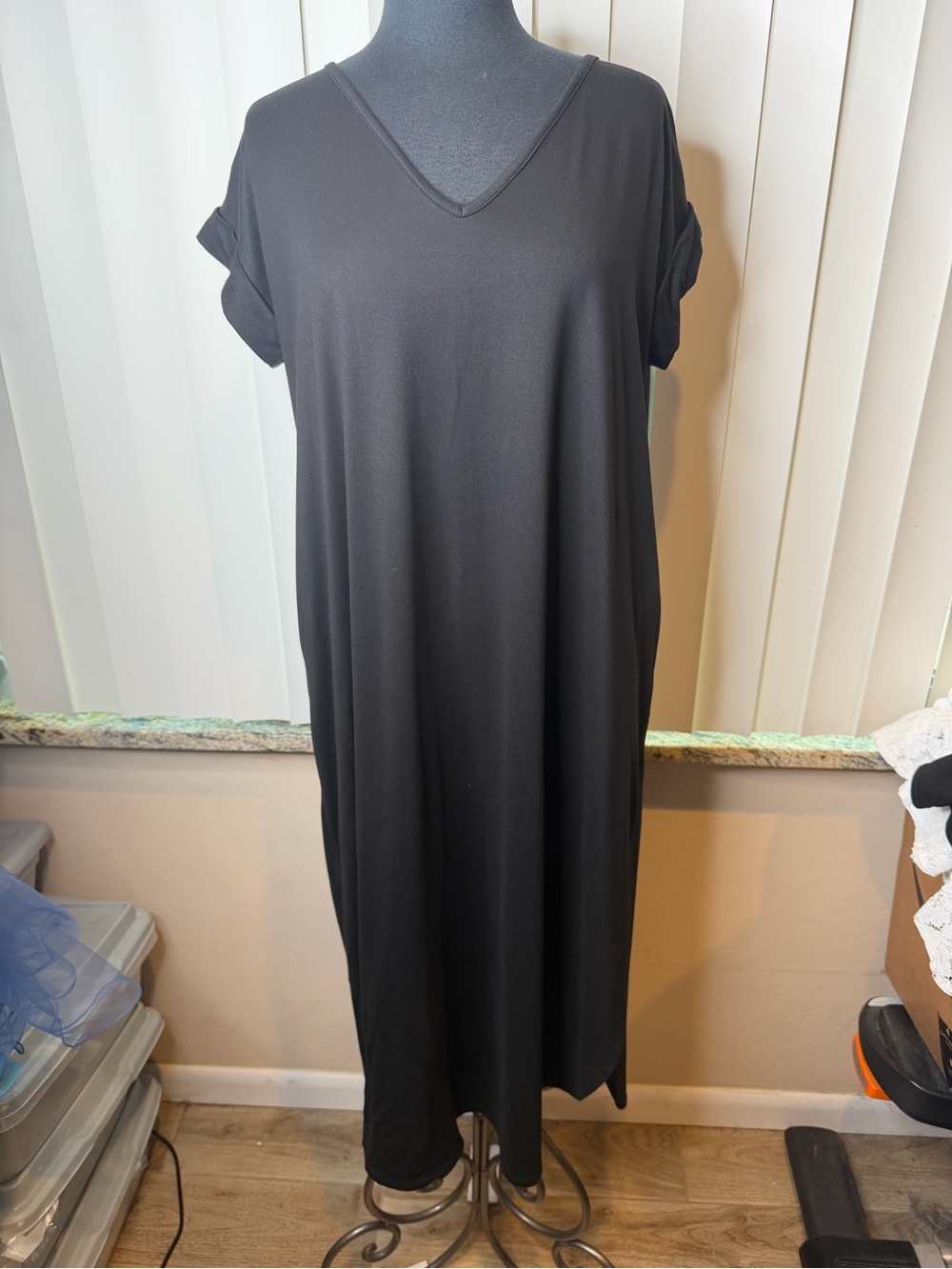 Entro Black Casual V-Neck Maxi Dress Side Slits Pockets Lagenlook Size Medium